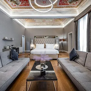 Bed and Breakfast Martelli 6 &