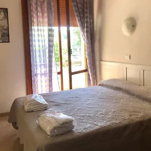 Maison d'hôtes Sansovino Bed And Car, Florence