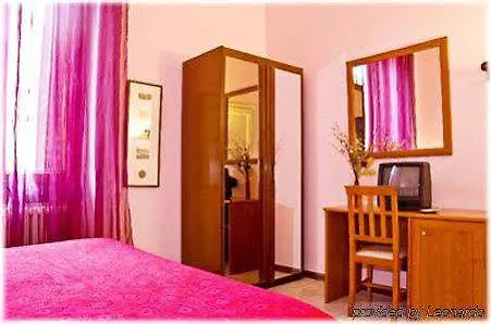 Leone X Guest House Florence 3*,