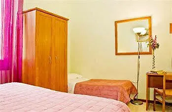 Leone X Guest House Florence 3*,